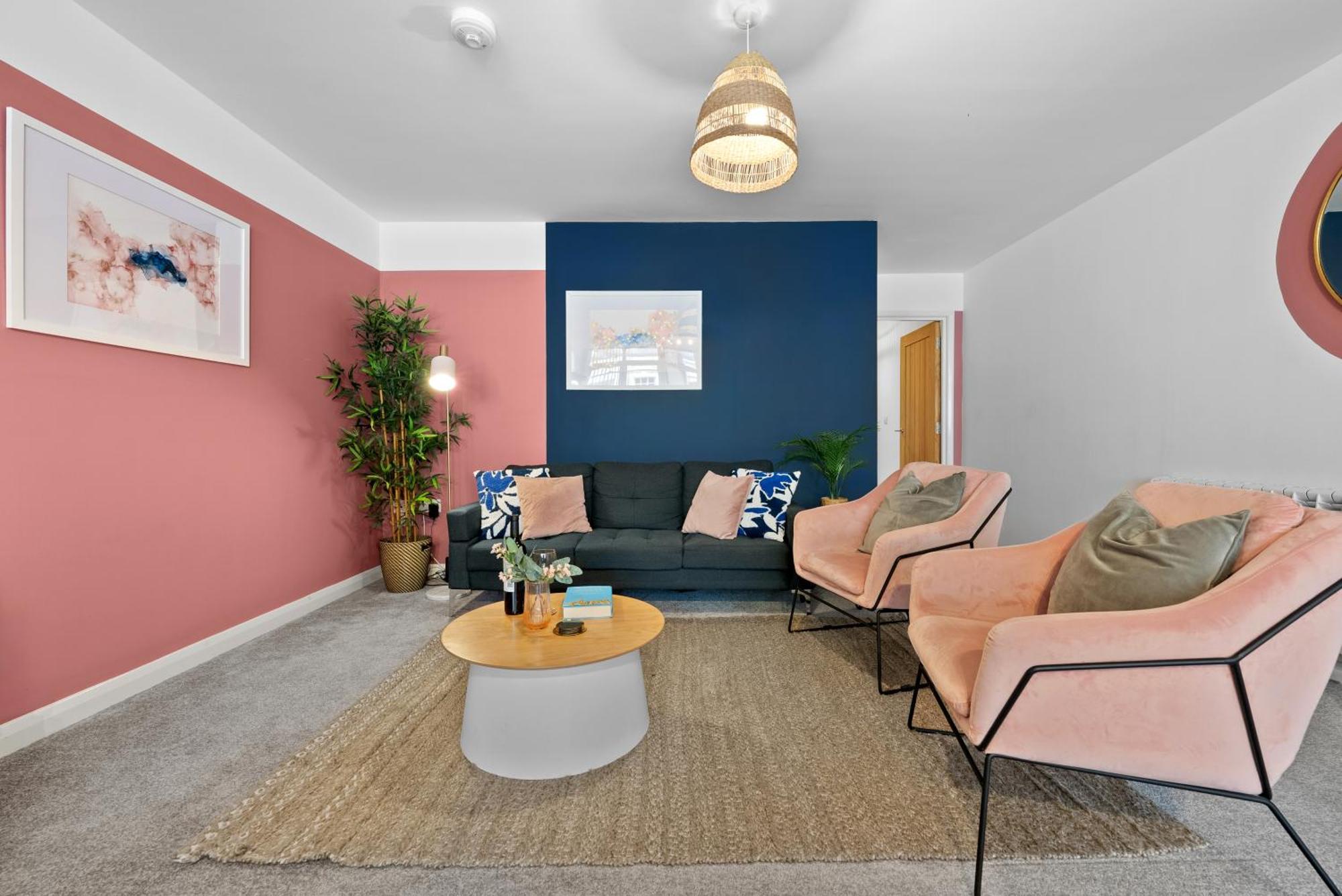 Glevum Lodge - 2 Bedroom Town Centre Apartment سيرنسيستر المظهر الخارجي الصورة