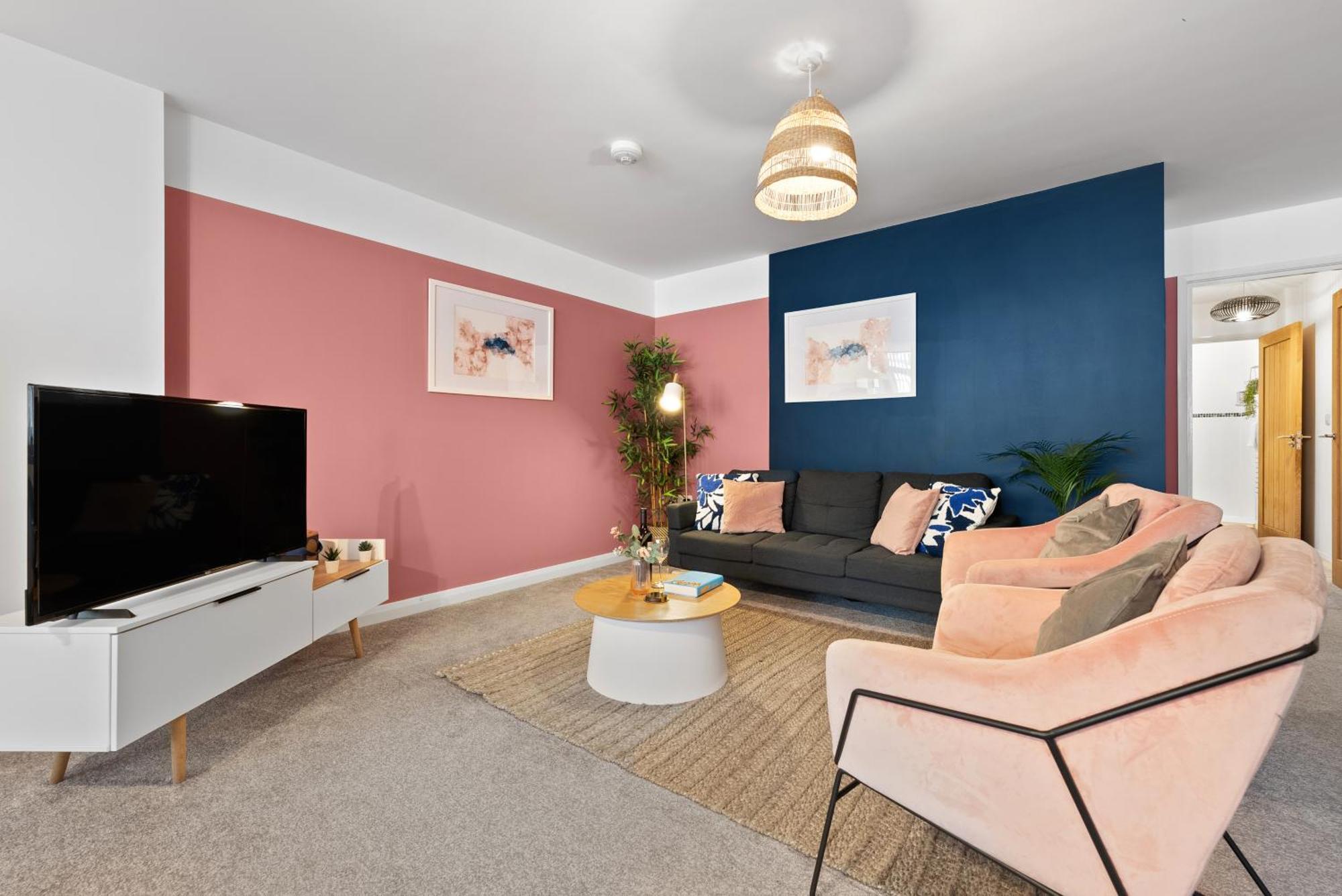 Glevum Lodge - 2 Bedroom Town Centre Apartment سيرنسيستر المظهر الخارجي الصورة